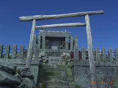 木曽駒頂上にある木曾駒ケ岳神社