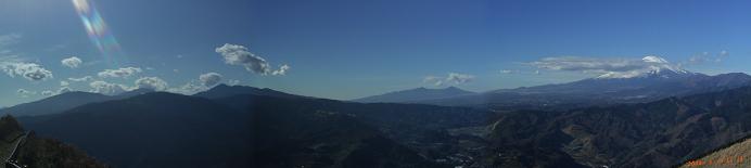 大野山頂上から箱根愛鷹山富士山