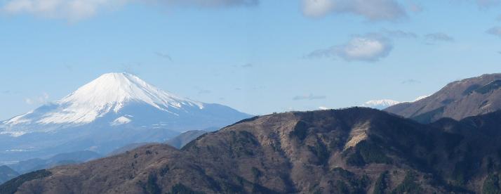 ヤビツ峠分岐から富士と南アルプス