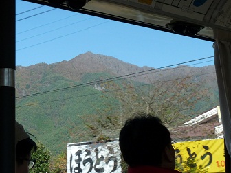 バスの中から御坂黒岳