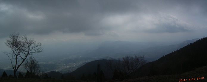 高松山頂上から明神岳金時山矢倉岳大野山