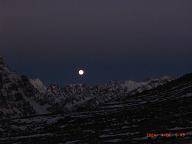 パンペマ5143M.西の山に満月沈む